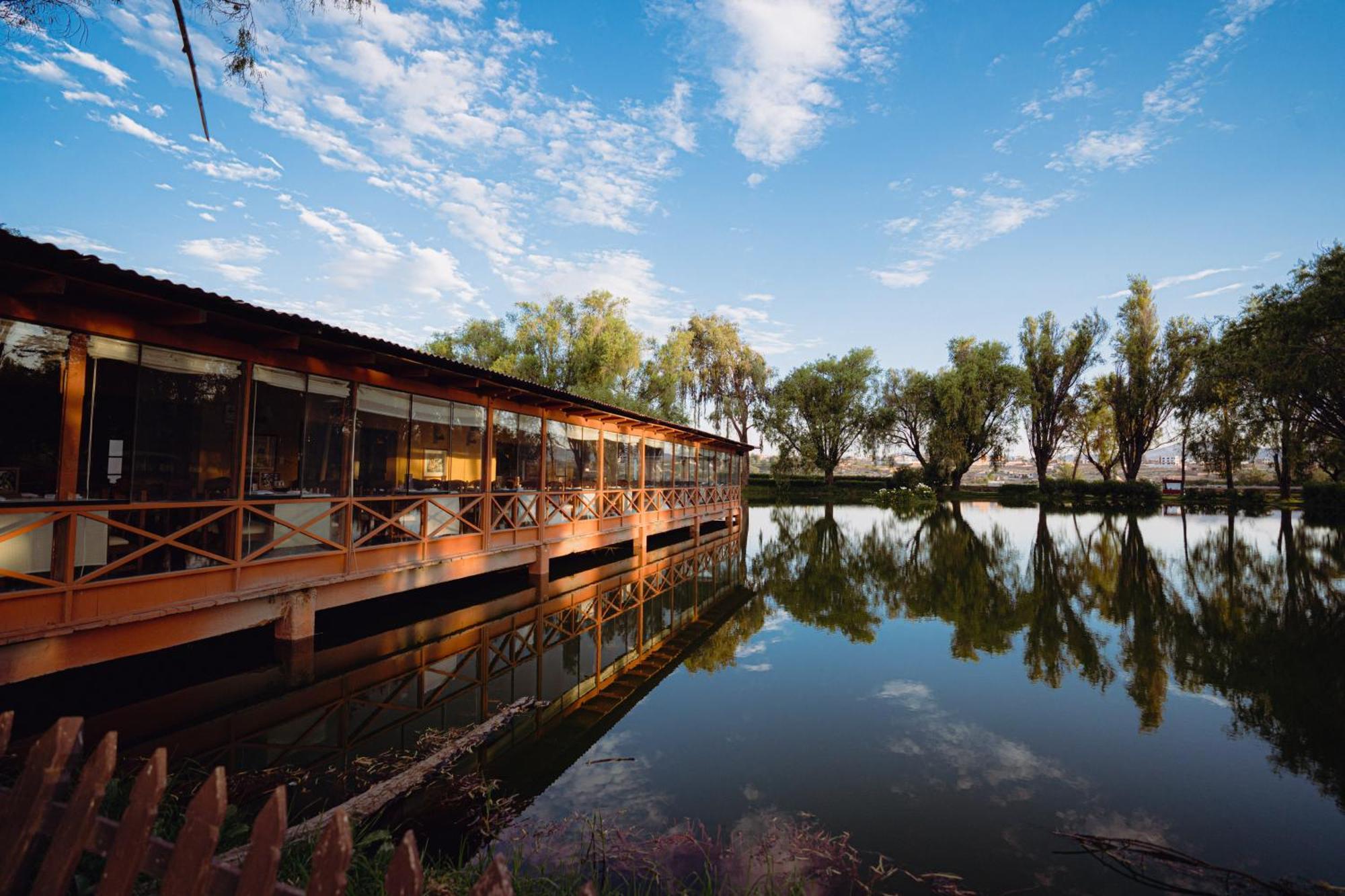 Bth Hotel Arequipa Lake Exterior photo