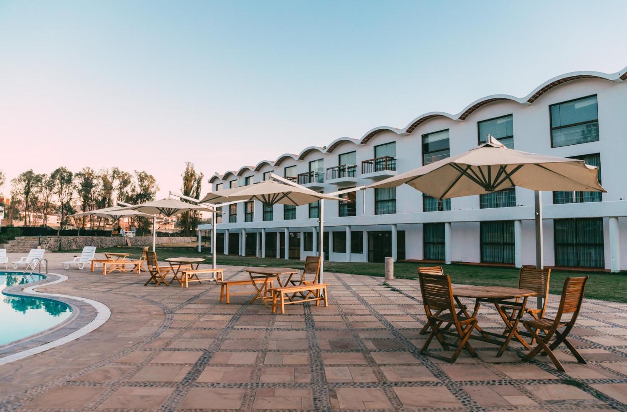 Bth Hotel Arequipa Lake Exterior photo